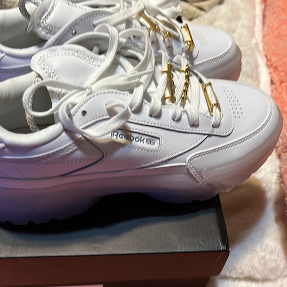 Reebok Footwear - Picture 4 of 12